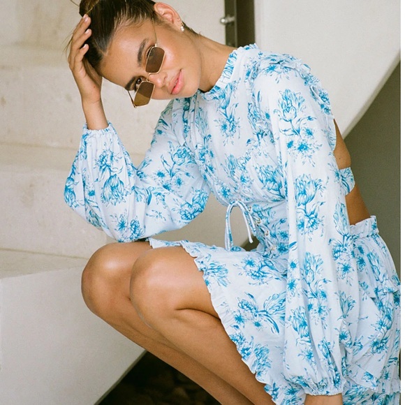 Sabo Skirt Backless Cleo Dress - Winter Tulip - Picture 2 of 9